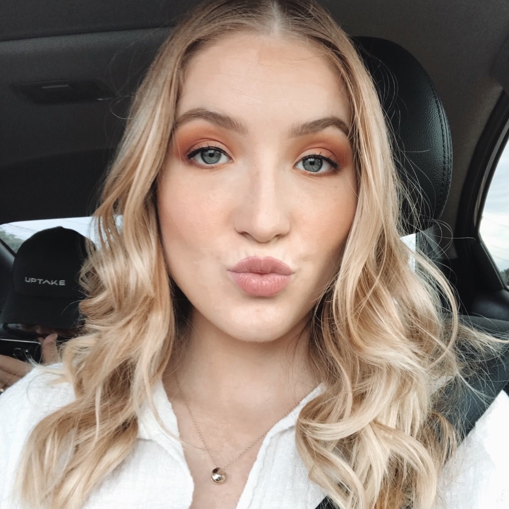 Meet your Posher, Emily
